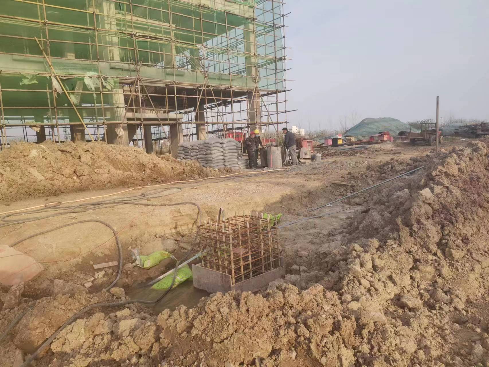 鹿泉当桥梁出现裂缝的时候应该及时加固修补